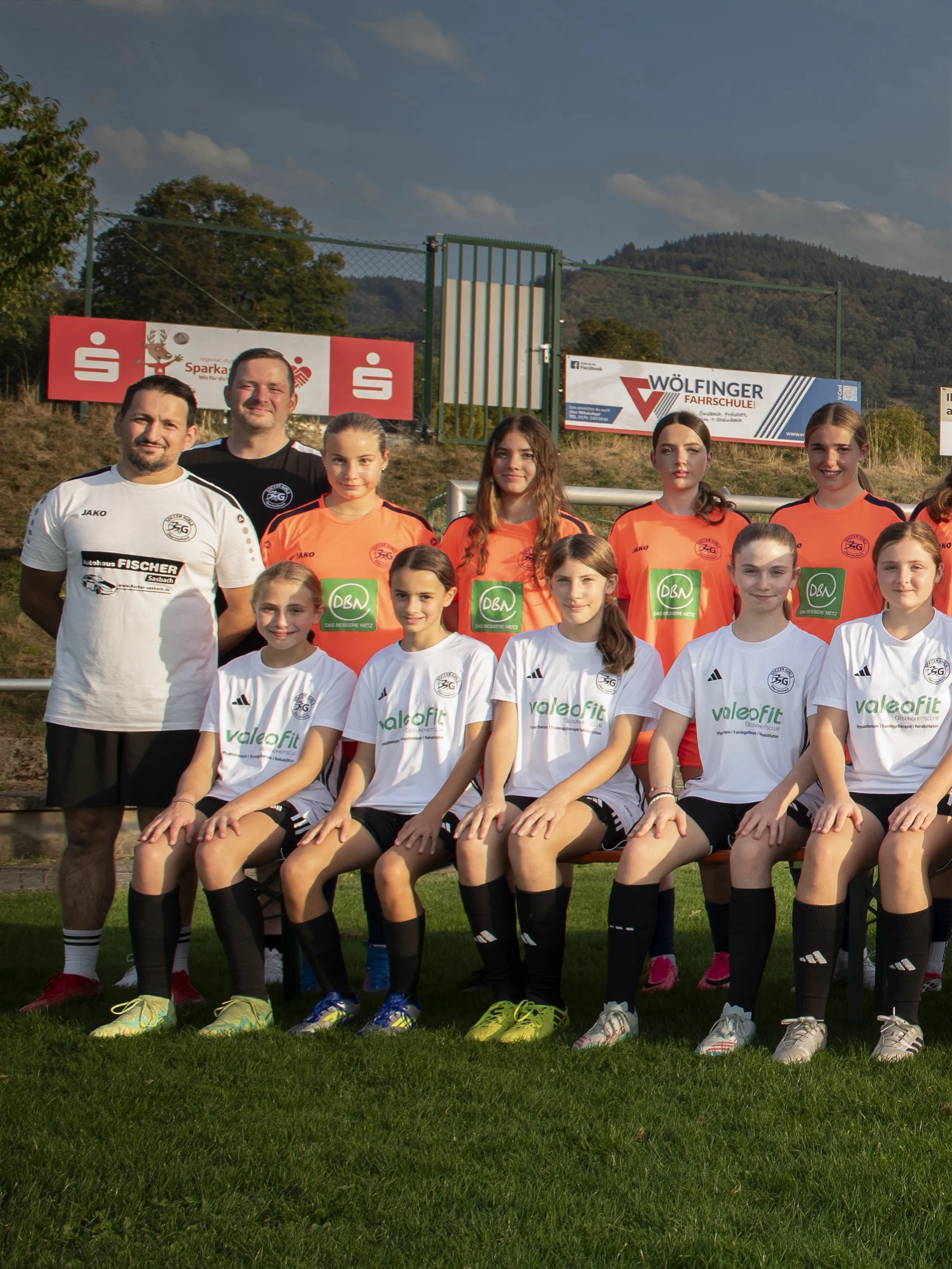 🖤🤍🩷 1/3 | SOCCER GIRLS • TEAMGEIST